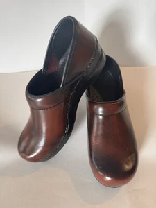 Sanita The Original Danish Clogs Womens Brown Leather Non Slip Size 7.5US/38EU - Picture 1 of 11