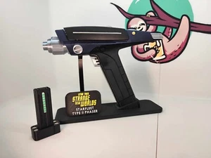 Star Trek Strani Mondi Nuovi! Prop phaser tipo 2 (blu metallizzato) AGGIORNATO! - Foto 1 di 7