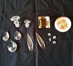 job lot glass items...paper whieght, chandelier bits, & 2 x knobs - Picture 1 of 15