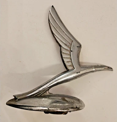 Adorno de capucha tapa radiador pájaro alado vintage Foto 1 de 4