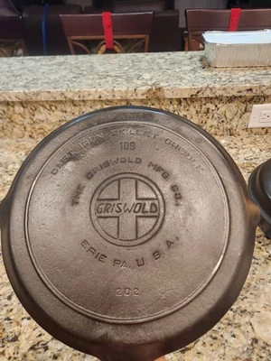 Vtg Griswold Cast Iron Skillet Griddle 202 Heat Ring Slant Logo 109 Erie Rare  - Image 1 of 4