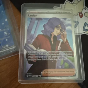 Lucian 208/167 Sv06: Twilight Masquerade Holo - Picture 1 of 1