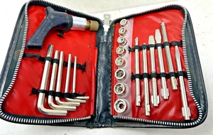 Vintage Pocket Swank Socket/Screw Set in Compact ZIpper Case - Picture 1 of 2