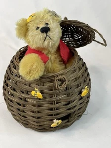 Vintage Annette Funicello "BuzzBee" Mohair Bär und Bienenstock Korb - Bild 1 von 24