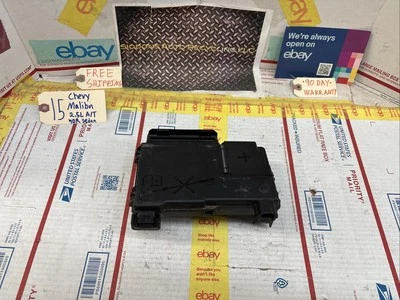 14-16 CHEVROLET MALIBU ENGINE BATTERY TERMINAL FUSE BOX JUNCTION RELAY MODULE oe - Image 1 of 4
