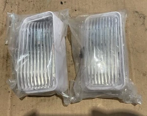 Pair of Bargman 3078517 78 Series Trailer Porch Light w Switch Clear Lens - Picture 1 of 3