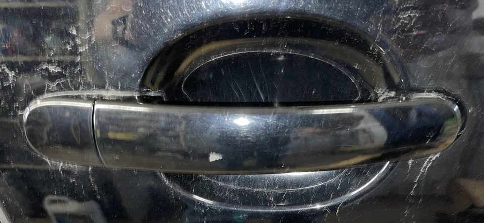 11-18 JETTA EXCEPT GLI Outside Door Handle Right SEDAN BLACK L041 W/ KEYLESS IGN — 第 1/1 张图片