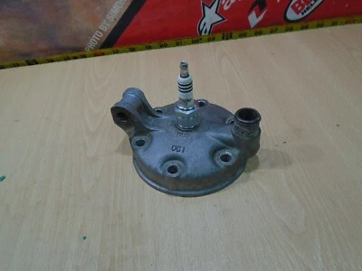 Yamaha YZ 250 2005 tapa de cilindro de extremo superior (B) 05 Yz250 dos tiempos 5-21 Foto 1 de 4