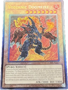 YuGiOh Volcanic Doomfire CR02-AE167 Ultimate Asiatico Inglese A - Foto 1 di 1