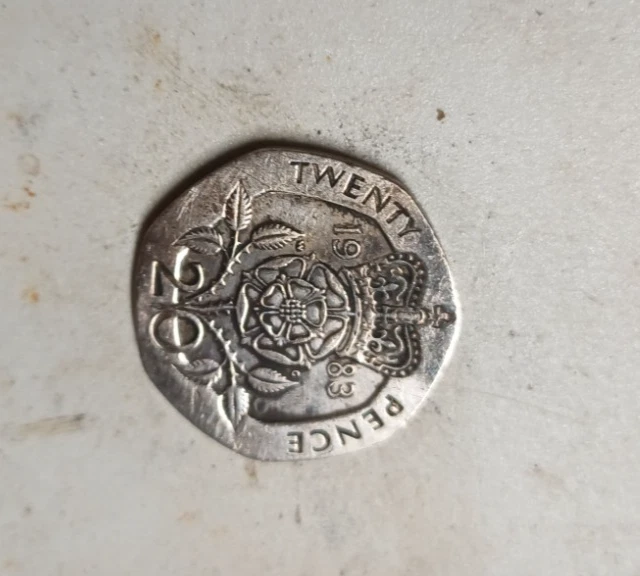 1983 20 Pence Queen Elizabeth II Great Britain Circulated Coin Rare Limited - Image 1 of 4