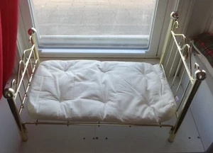 American Girl ~ Samantha: brass bed frame and mattress - Picture 1 of 6