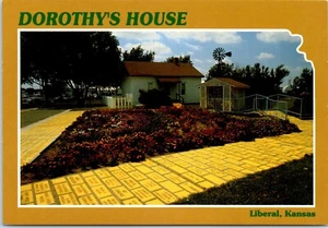 Wizard of Oz, Yellow Brick Road, Dorothy's House, Liberal, Kansas Postcard - Picture 1 of 2