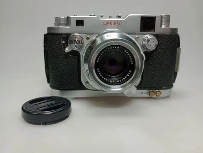 Robot Royal 24 + Schneider Xenon 40mm F1.9 - Lesen / Read - - Bild 1 von 4