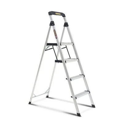 Gorilla 120Kg 4 Step Lightweight Ladder GOR-4TT - image 1 of 2
