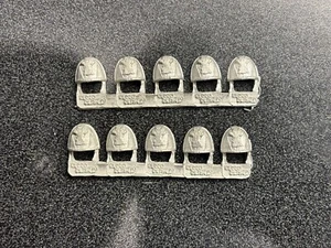 Warhammer 40k Space Wolves: 10x Pack Blood Claws Version 1 Schulterpolster - Bild 1 von 2