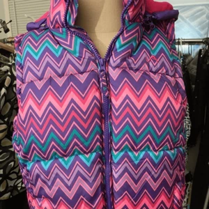 VERTICAL9 COLORFUL PUFFER VEST.  SZ XLG - Picture 1 of 5