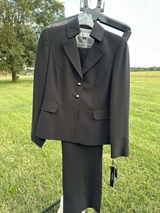 Neu mit Etikett Hosenanzug von Tahari Größe 8 P Petite Farbe schwarz/weiß - Bild 1 von 8