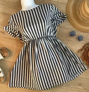 Adorable Vestido Clásico Azul Blanco a Rayas Elastizado Mangas Cortas Talla 8 BOOHOO - Imagen 1 de 5