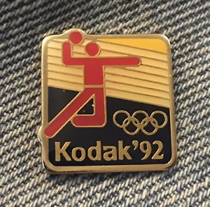 Pin Olímpico de Voleibol ~ 1992 Barcelona ~ Patrocinador Kodak - Imagen 1 de 2