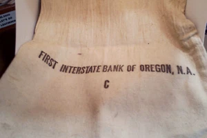 Vintage First Interstate Bank of Oregon Canvas Cloth Money Bag, 1 bag - Picture 1 of 3