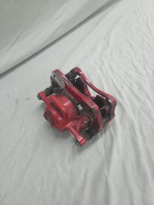 Pinza de freno del lado del pasajero delantero derecho Ford Fiesta 2014-2019 OEM roja Foto 1 de 4