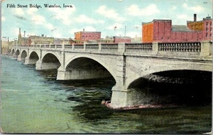 Fifth Street Bridge Waterloo Iowa Postcard - Picture 1 of 2