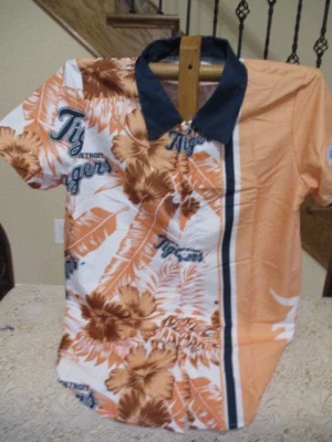 Detroit Tigers Stadium  Giveaway 7/27/24 Aloha Hawaiian Shirt New in Package - Image 1 of 4