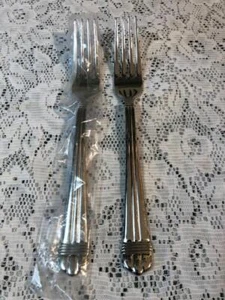 ONEIDA Stainless GENEVA 18/10 Ribs Bands FLATWARE NEW HTF - Picture 1 of 1