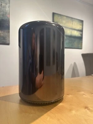 Mac Pro 2013 | 3,5 GHz 6Core | 32GB | 3GB Graphic | 500GB SSD - Bild 1 von 2