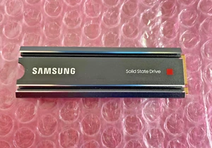 SSD Samsung 980 Pro NVMe 2 To avec dissipateur thermique - M.2 PCIe 4.0 - Photo 1/2