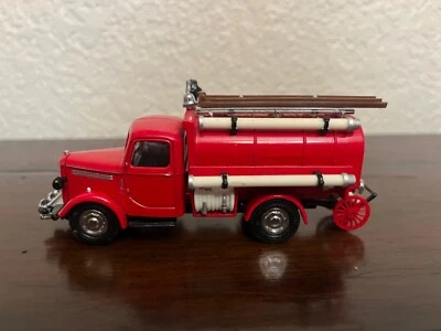 Matchbox 1993 Models Of Yesteryear 1939 Bedford Water Tanker Fire Truck - Image 1 of 4
