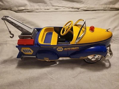 Crown Premium NAPA Die Cast 1940s Tow Truck Pedal Car from 1999 - Image 1 of 4