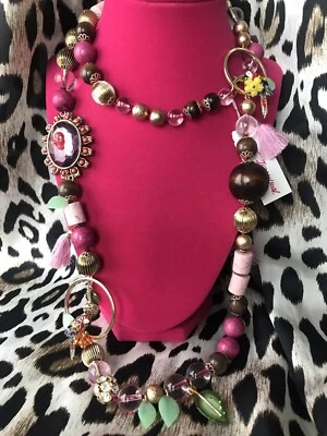 ENORME Collar Largo Betsey Johnson Tropical Punch Madera Calavera Camafeo Loro Borla Foto 1 de 4
