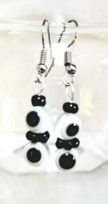 Pendientes de protección contra mal de ojo blancos sin níquel. Foto 1 de 4