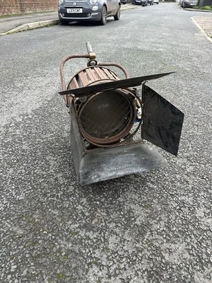 Ianaro QuartzColor Castor 272 2.5kw Vintage Film Light - Image 1 of 4