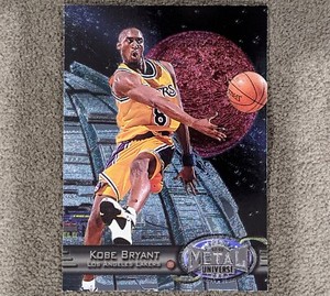 1997 KOBE BRYANT SKYBOX METAL UNIVERSE #81 NEAR MINT