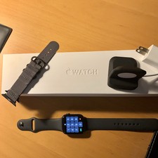 Apple Watch Series 5 44mm Space Gray Aluminium Case with Black Sport Band - GPS