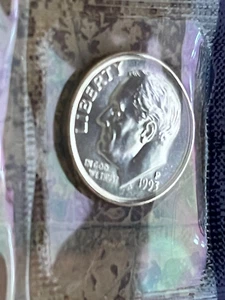 1993 P ROOSEVELT DIME FROM Mint Set Brilliant Uncirculated US COIN FREE SHIP - Picture 1 of 2
