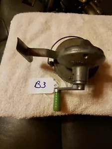 Vintage Fix-Reel Lite-Medium Action Spinning Reel, Manual PUM. Swiss Made. - Picture 1 of 5