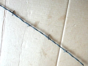 Baker's Two Point Flat Barb on Herringbone & Smooth Lines - ANTIQUE BARBED WIRE - Picture 1 of 6