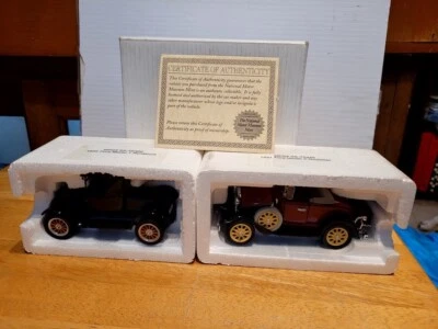 NATIONAL MOTOR MINT DIECAST TWO CAR SET MODEL A & MODEL T  1:32  IN BOX - Image 1 of 4