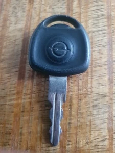 Ersatz Schlüssel Für Opel Corsa   - Bild 1 von 2