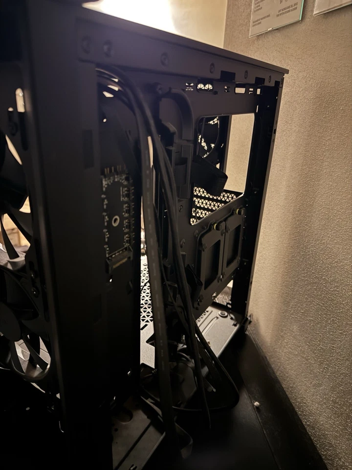 corsair 4000d con vetro temperato - Immagine 1 di 3