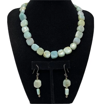 Beautiful Chinese Green Apple Jadeite Necklace 15" and Earrings Set 2.25" Drop - Image 1 of 4