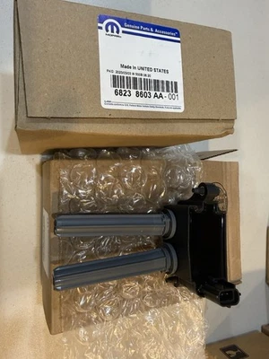 NUEVO Bobina de encendido genuina Mopar 68238603AA 5,7 L 6,4 L 6,2 L V8 HEMI Jeep Dodge RAM Foto 1 de 2