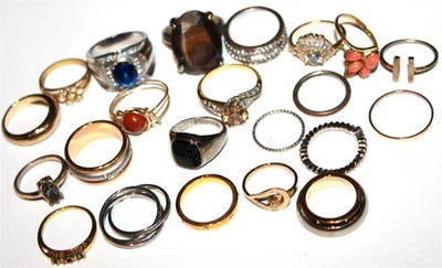 Lote # 512 anillos gemas metales sin probar vintage hasta ahora lote mixto Foto 1 de 2