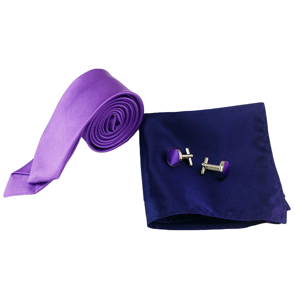 Lote cuadrado de bolsillo con pajarita de satén para hombre  Foto 1 de 1