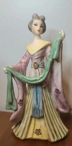 Vintage asian woman Ceramic Figurine, 7.2” Made In KOREA #F9 - Picture 1 of 10