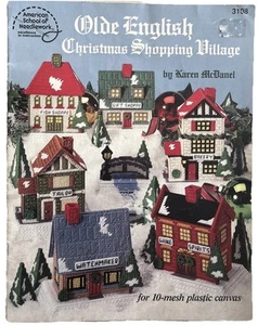 Antiguo libro de patrones inglés de pueblo comercial de Navidad para lienzo de plástico de 10 mallas - Imagen 1 de 4
