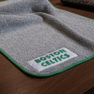 Manta polar Boston Celtics - 5 pies x 5 pies - verde y blanco - suave cálida Foto 1 de 4